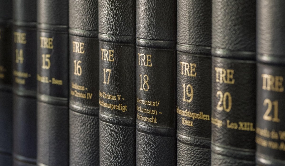 Choosing Memoirs That Offer More Than Confession